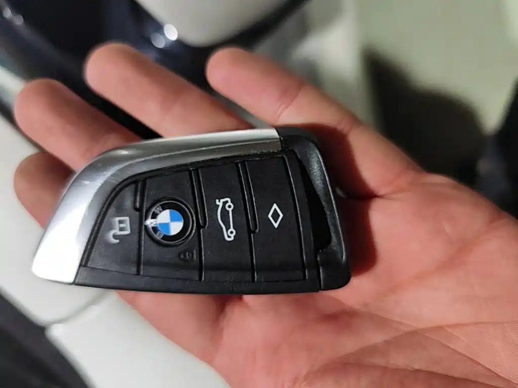 BMW X3 — фото 10