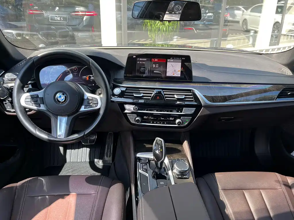 BMW 5 Series — фото 10