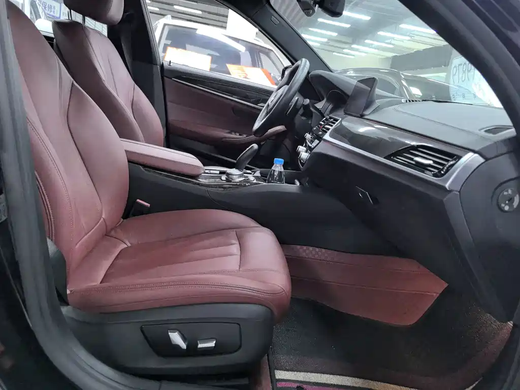 BMW 5 Series — фото 14