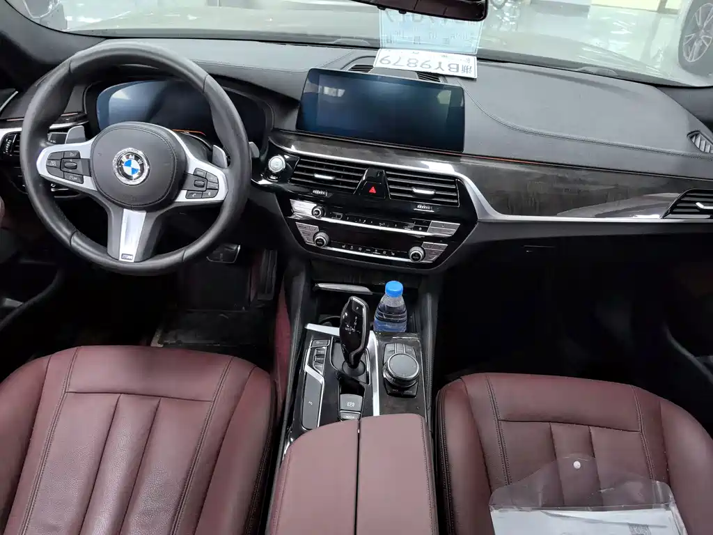 BMW 5 Series — фото 10
