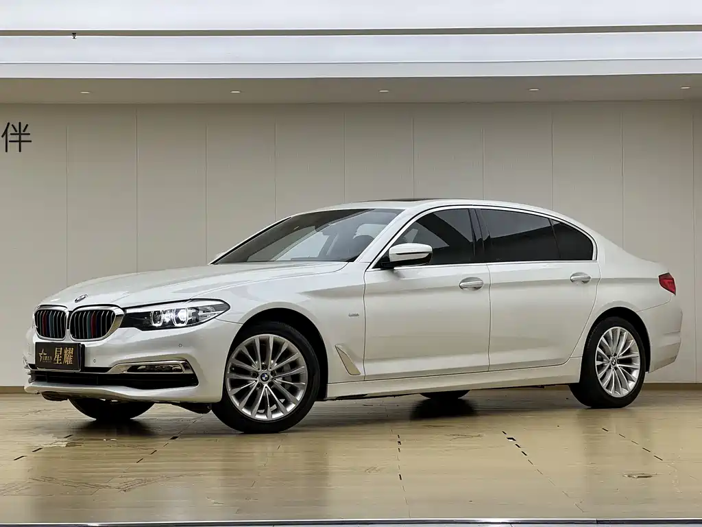 BMW 5 Series — фото 3