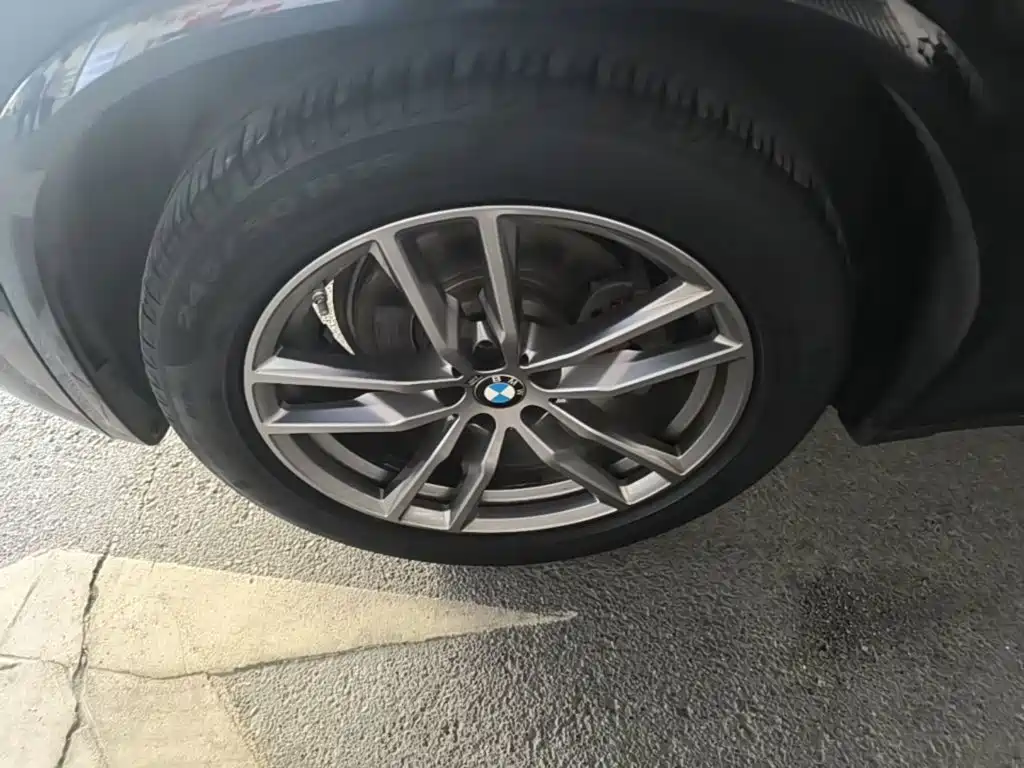 BMW X3 — фото 23