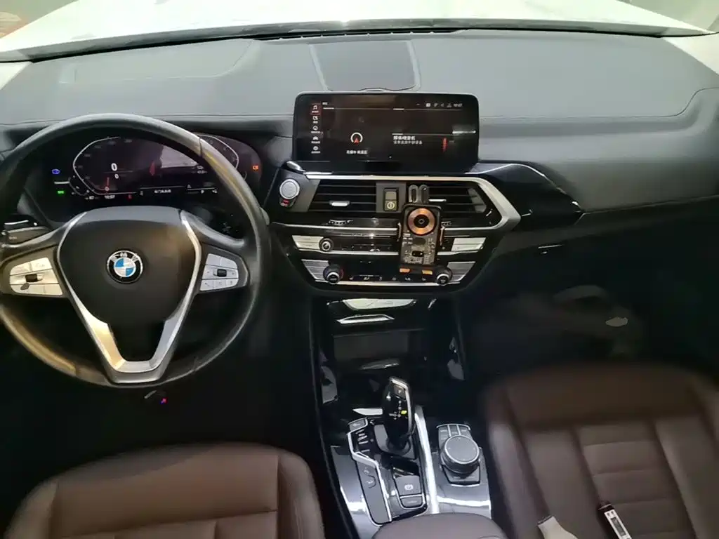 BMW X3 — фото 10