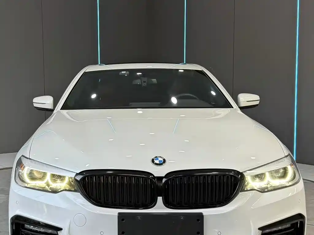 BMW 5 Series — фото 2