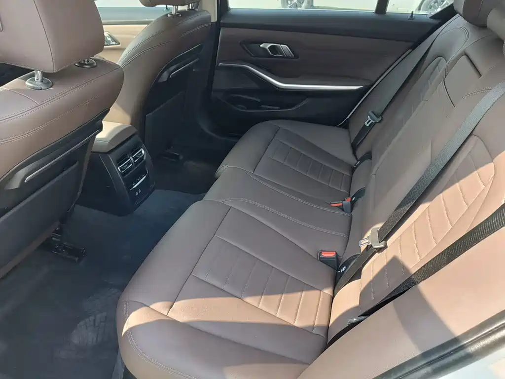BMW 3 Series — фото 15
