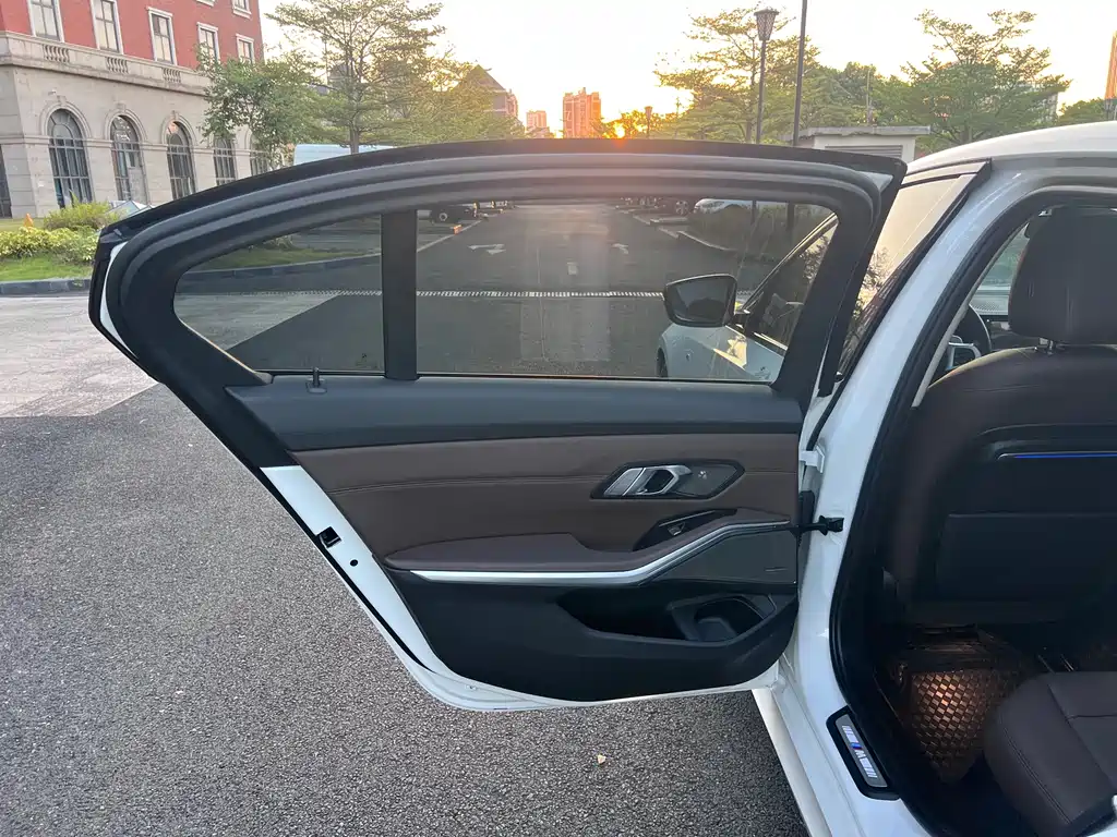 BMW 3 Series — фото 11