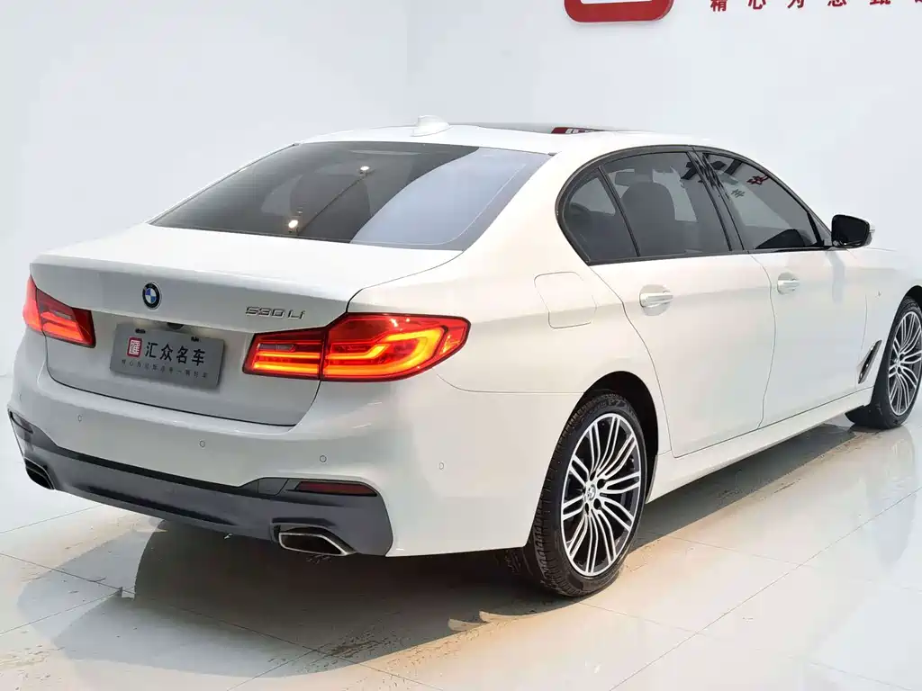 BMW 5 Series — фото 17