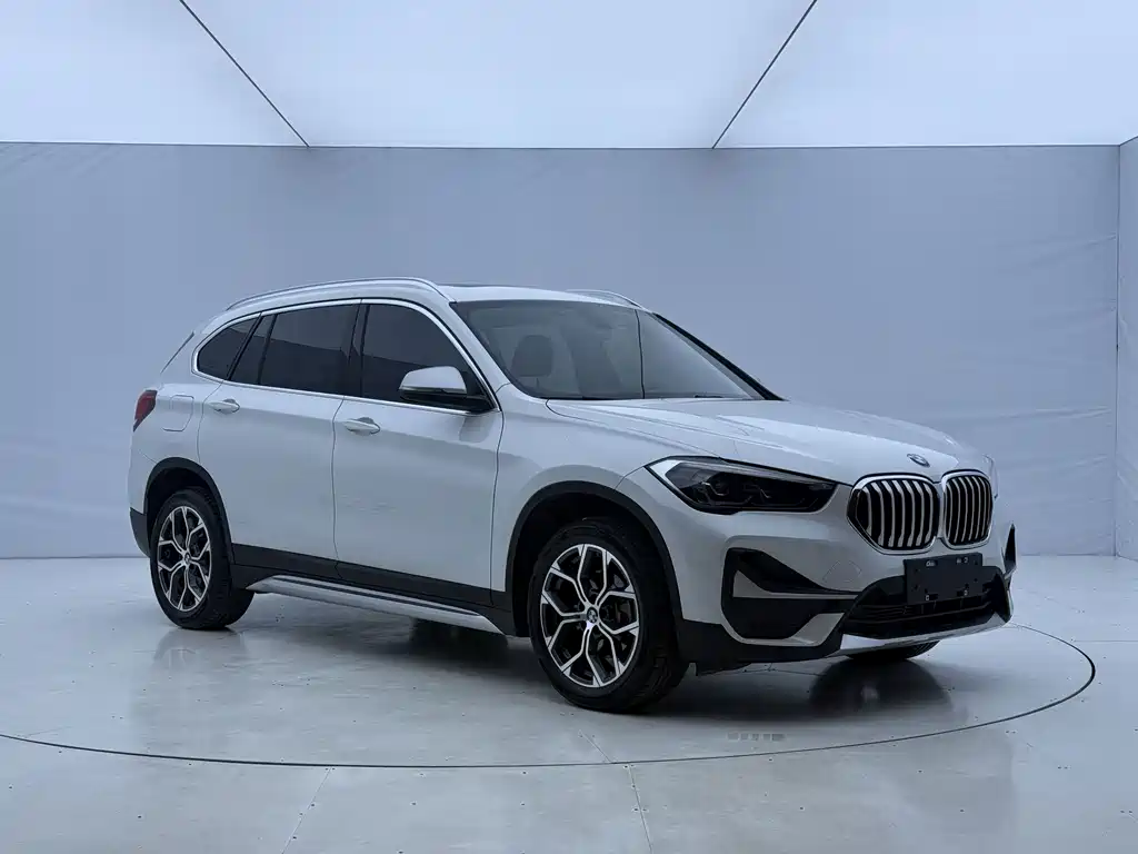 BMW X1 — фото 3