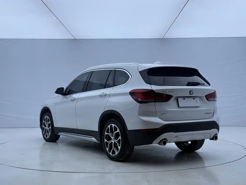 BMW X1 — фото 6