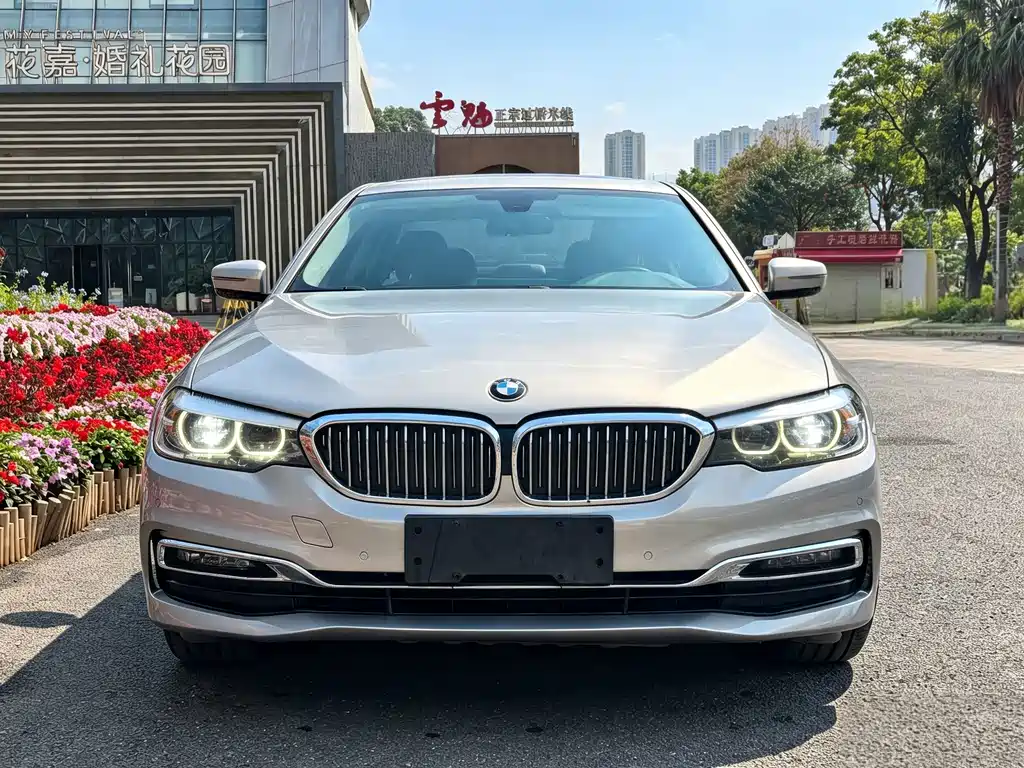 BMW 5 Series — фото 2