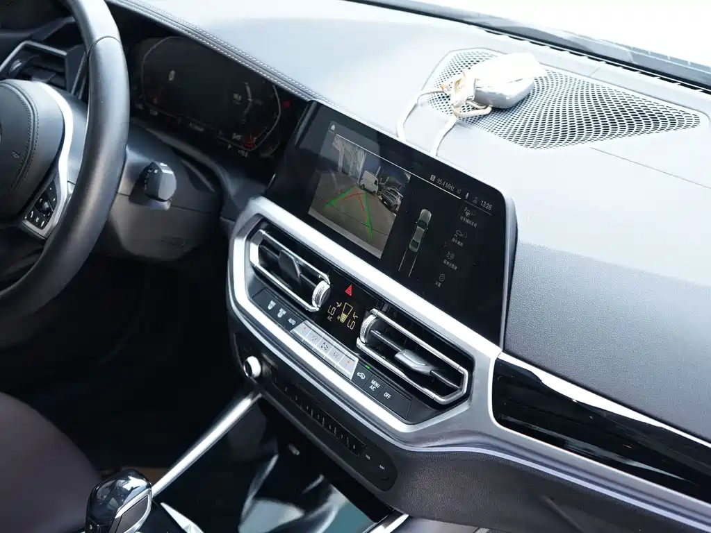 BMW 3 Series — фото 10