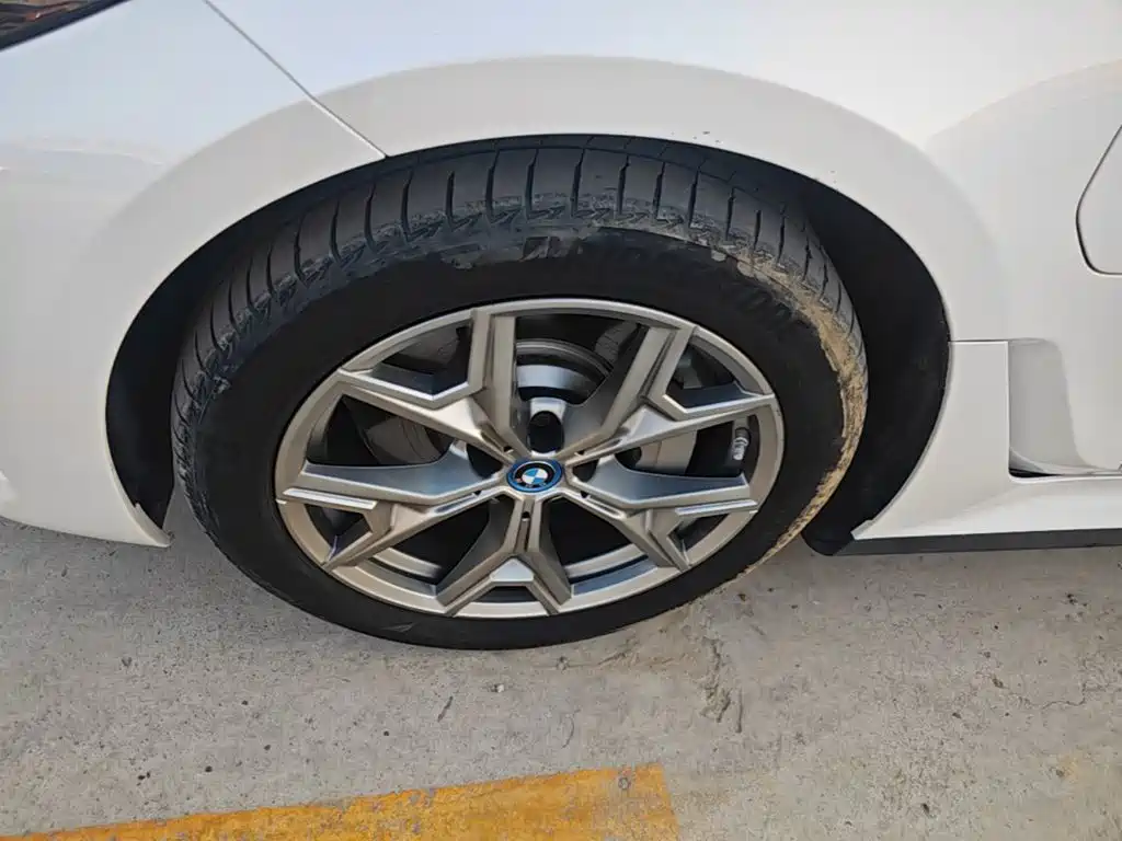 BMW i3 — фото 23