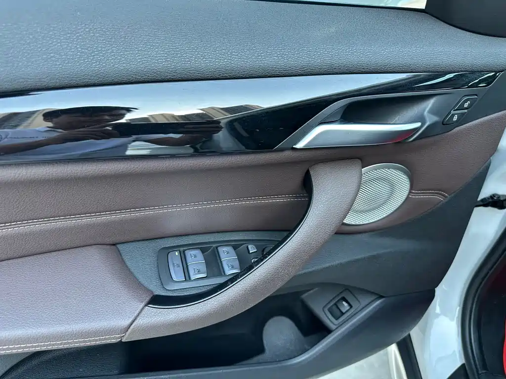 BMW X1 — фото 11