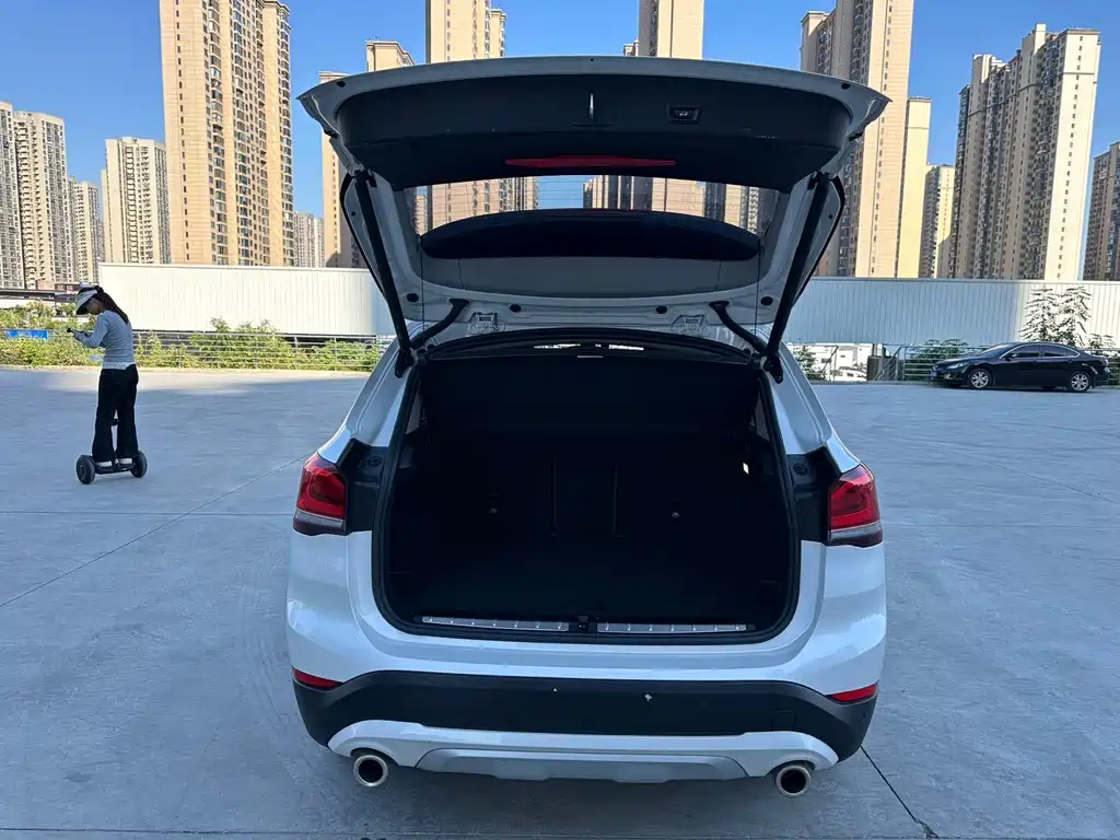 BMW X1 — фото 18