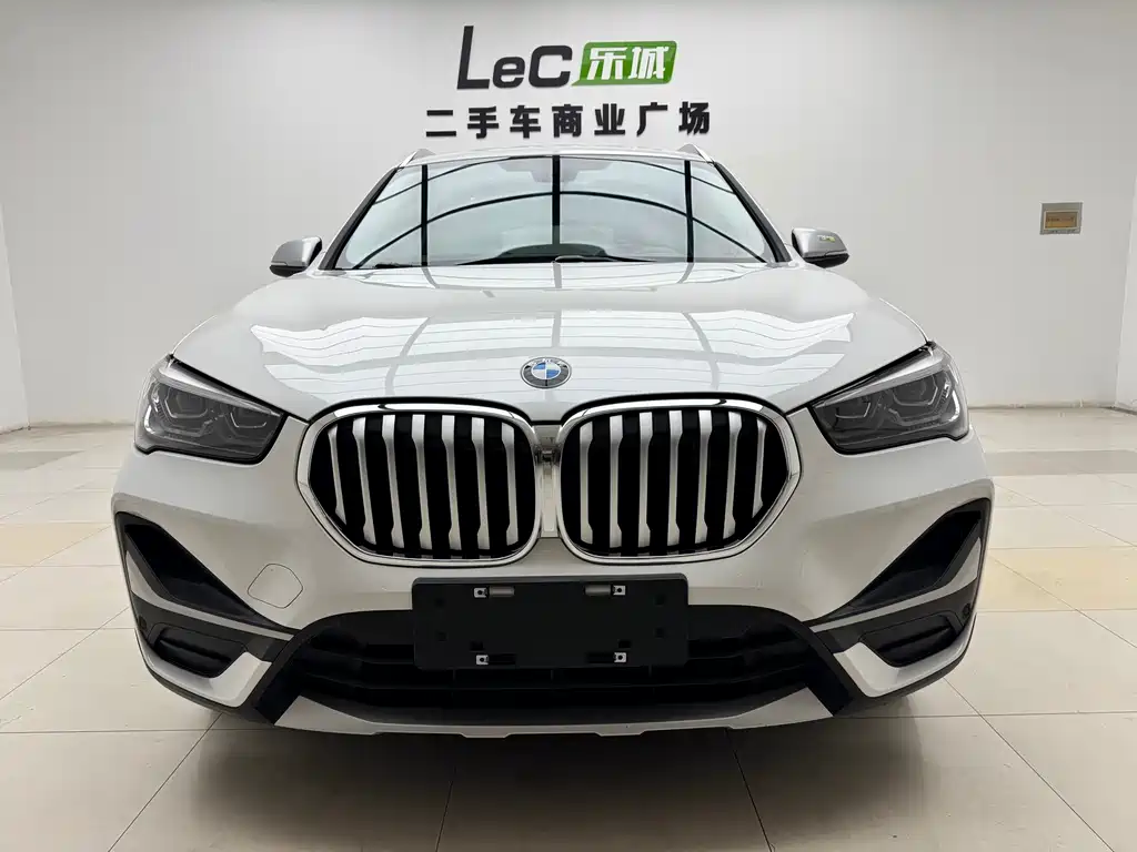 BMW X1 — фото 11