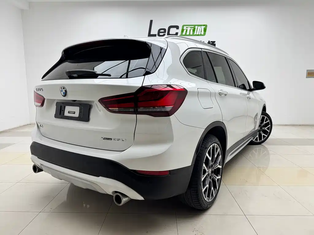 BMW X1 — фото 15