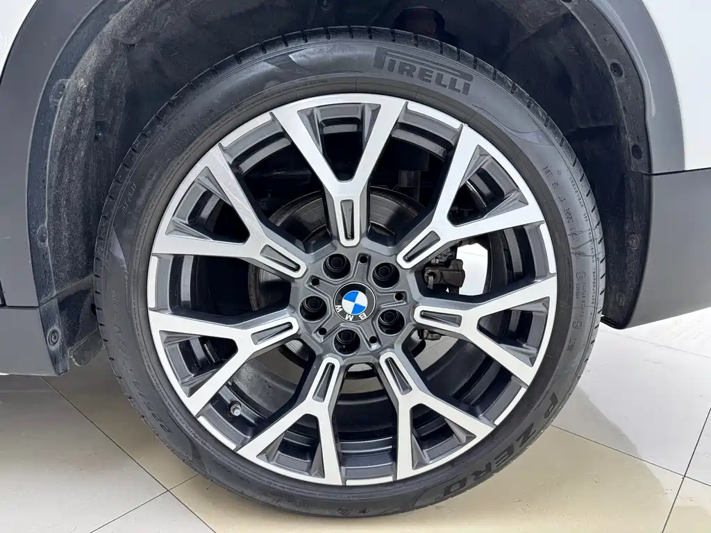 BMW X1 — фото 10
