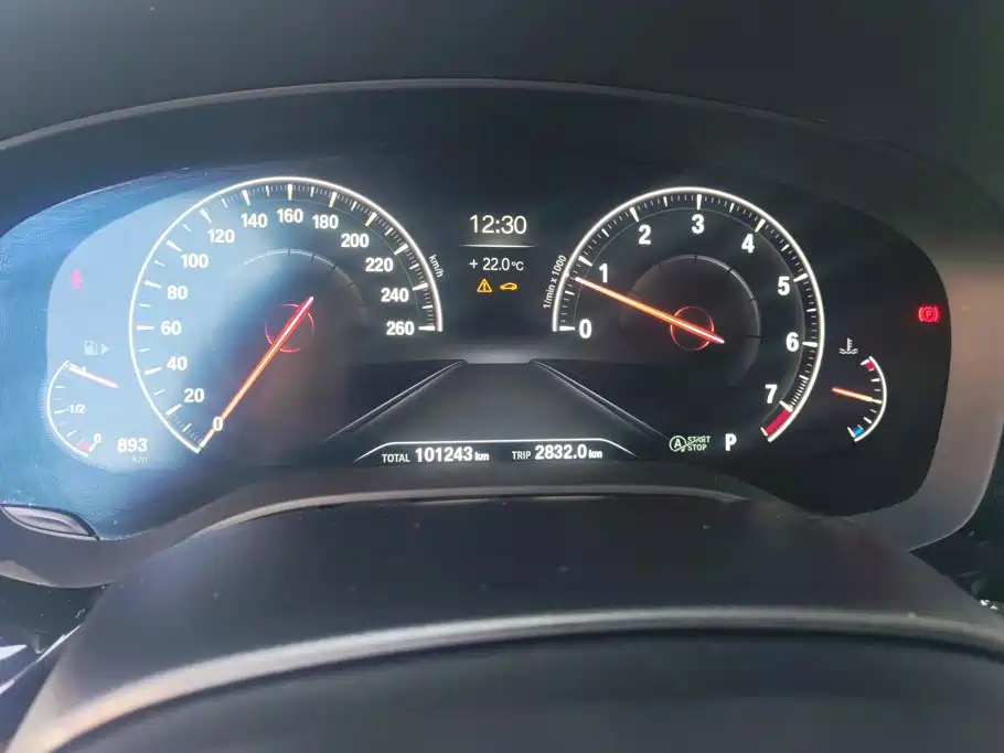 BMW 5 Series — фото 14