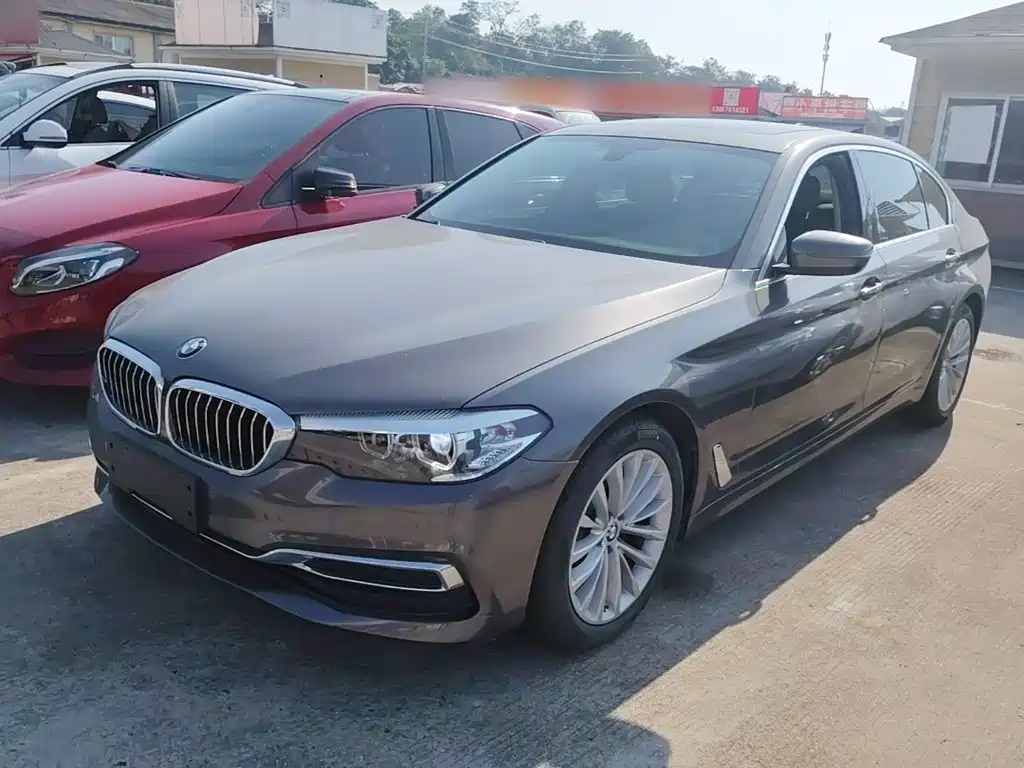 BMW 5 Series — фото 2