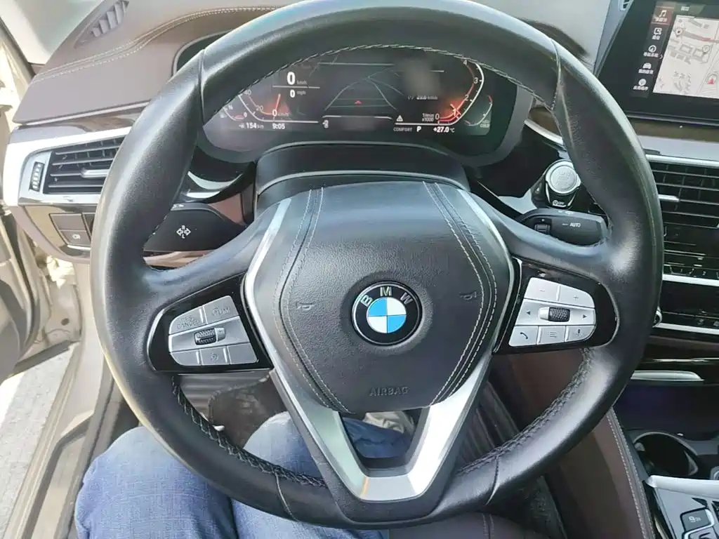 BMW 5 Series — фото 11