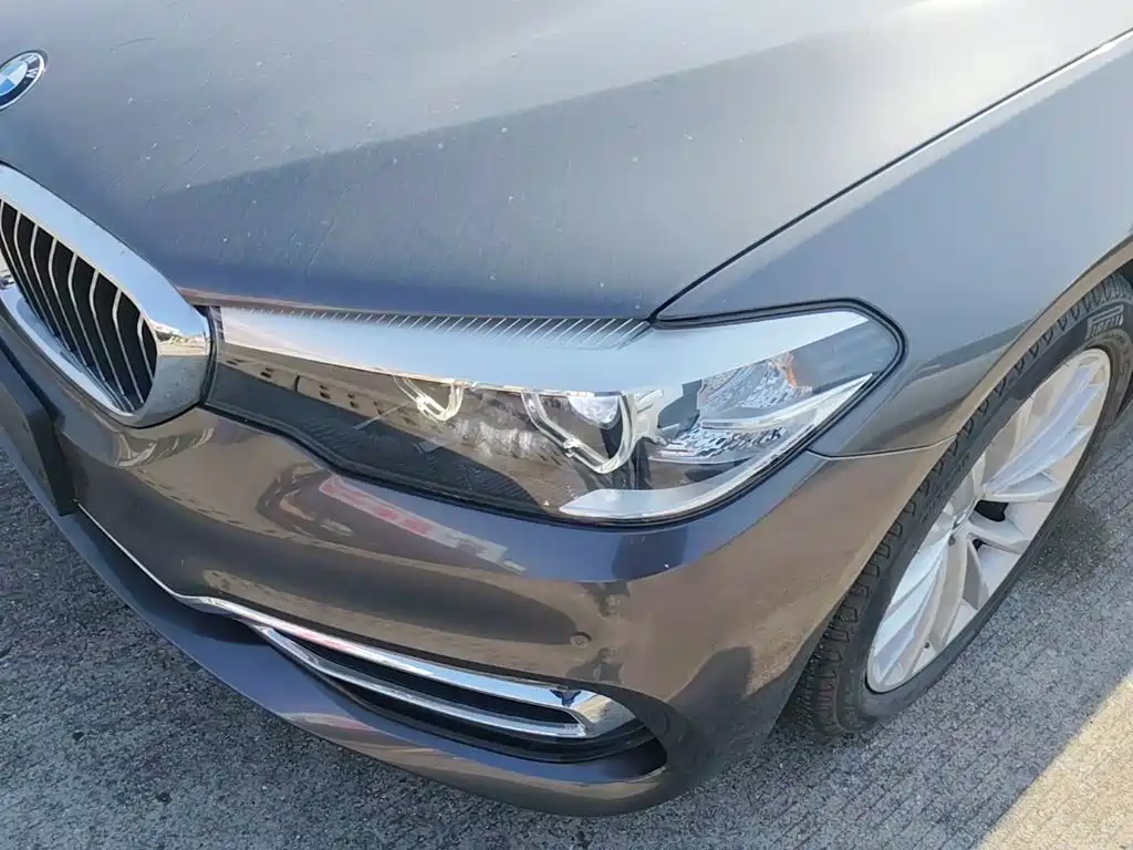 BMW 5 Series — фото 24