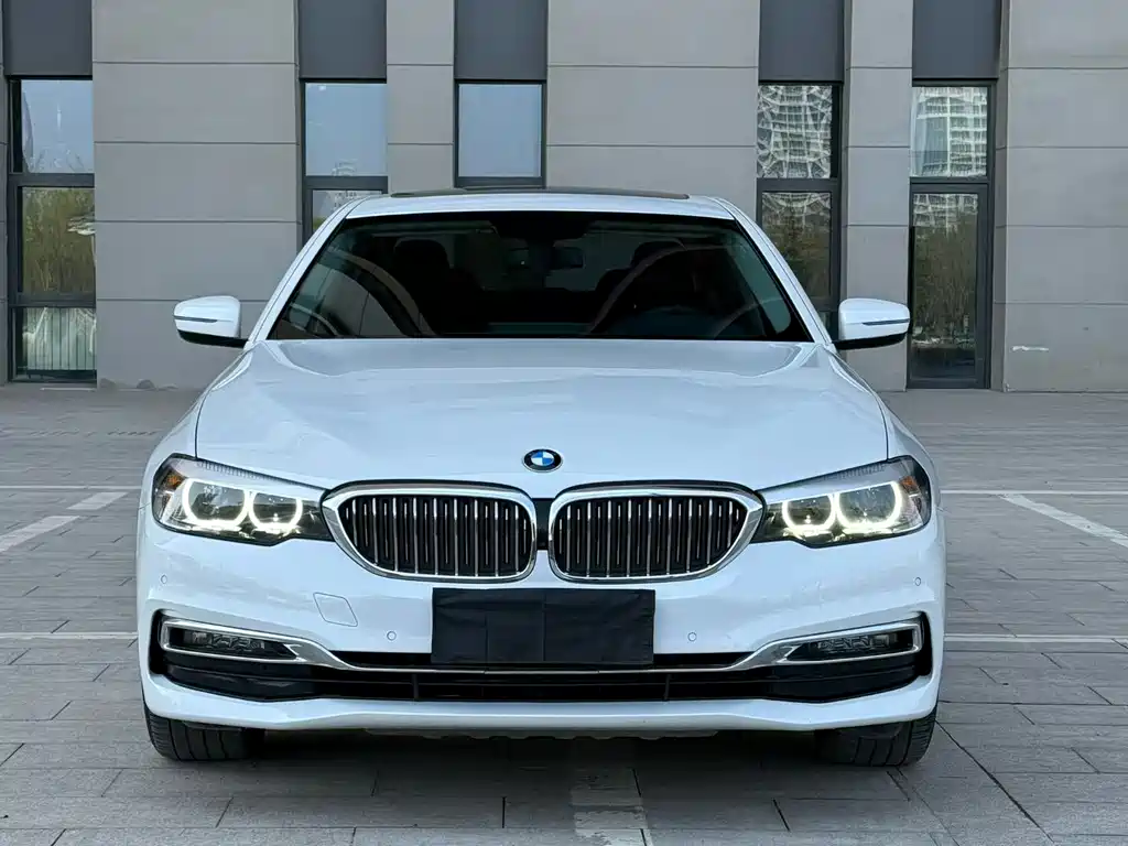 BMW 5 Series — фото 2