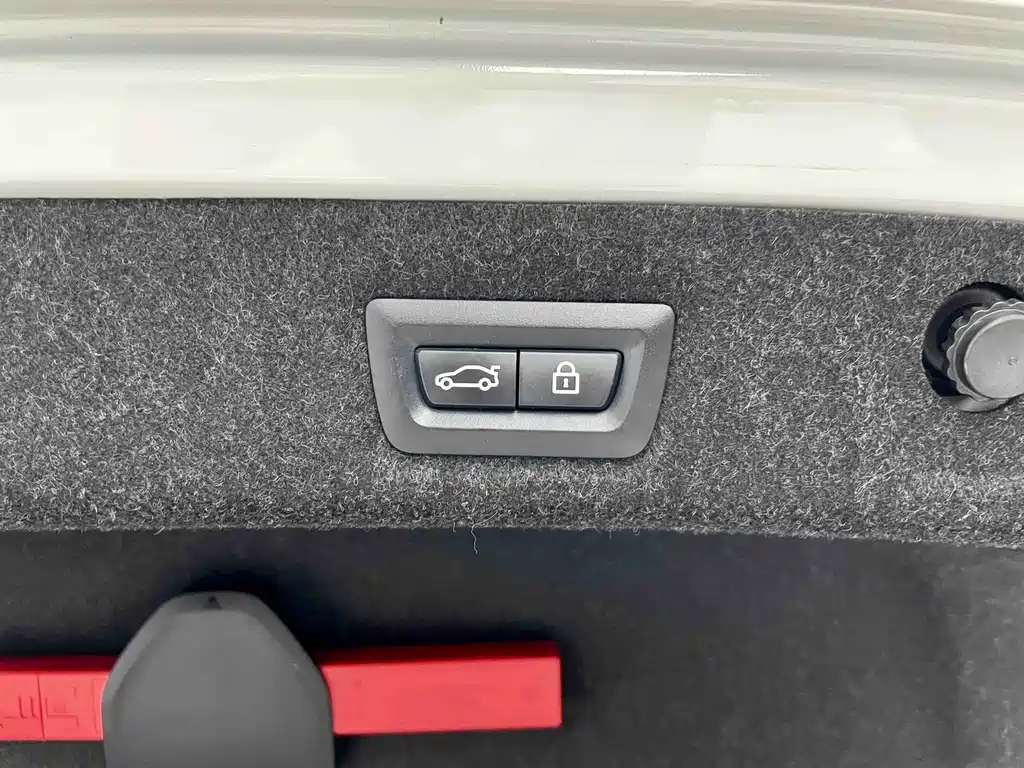 BMW 5 Series — фото 16