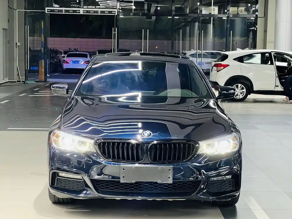 BMW 5 Series — фото 2