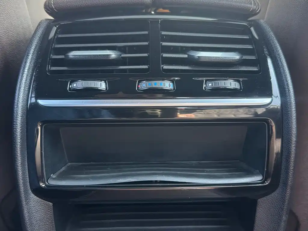 BMW 5 Series New Energy — фото 15