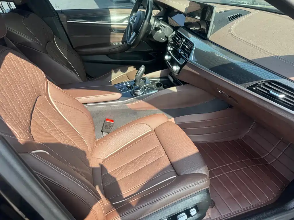 BMW 5 Series New Energy — фото 10
