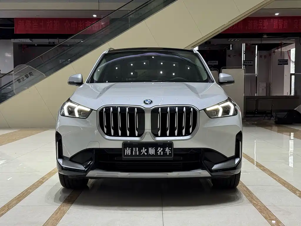 BMW X1 — фото 2