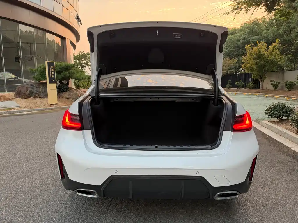 BMW 3 Series — фото 14