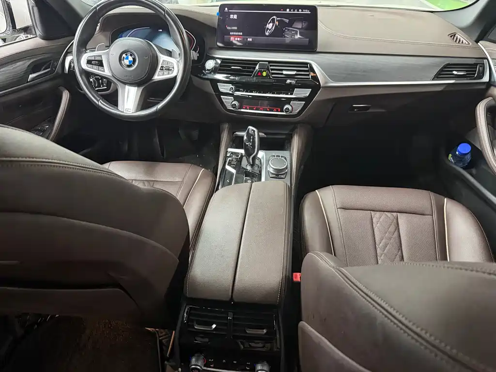 BMW 5 Series — фото 4
