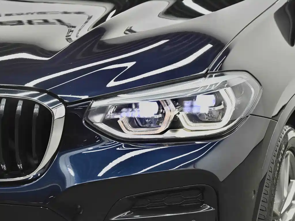 BMW X3 — фото 28
