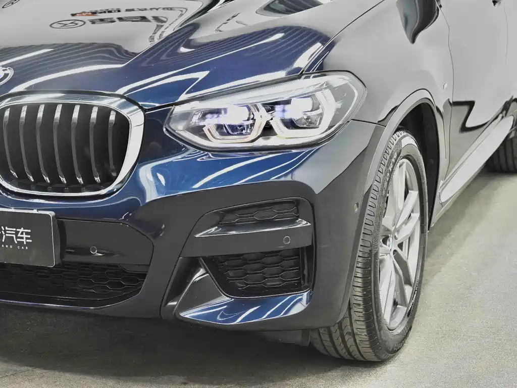 BMW X3 — фото 9