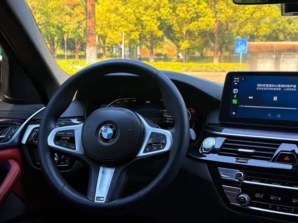 BMW 5 Series — фото 11