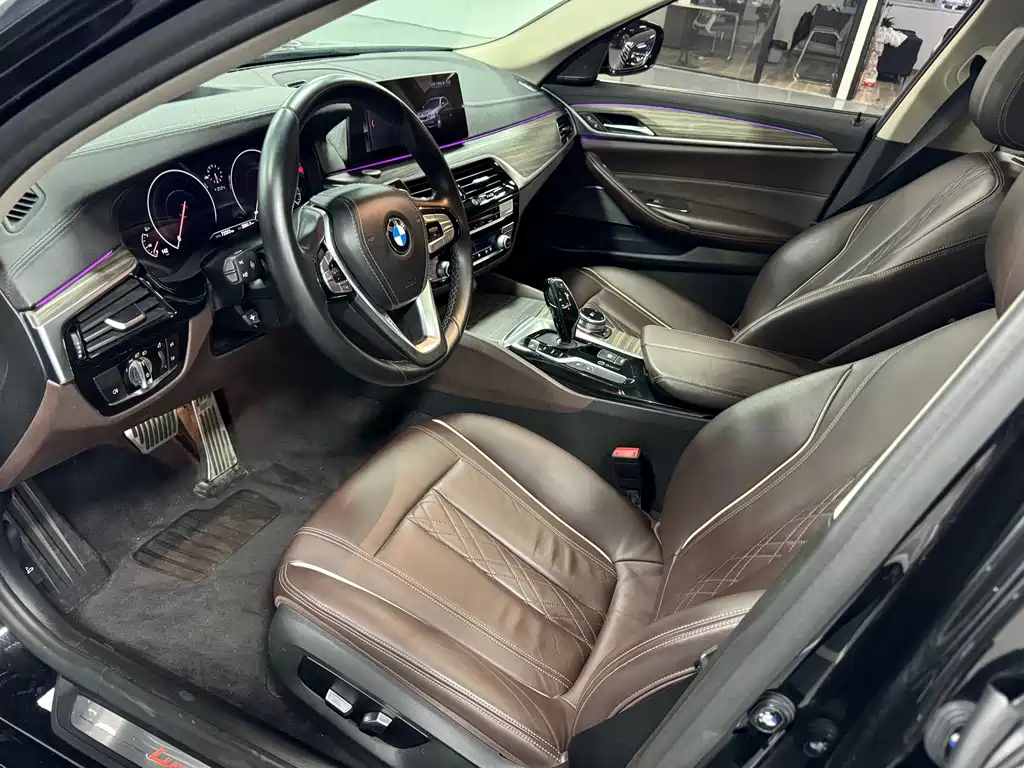 BMW 5 Series — фото 5