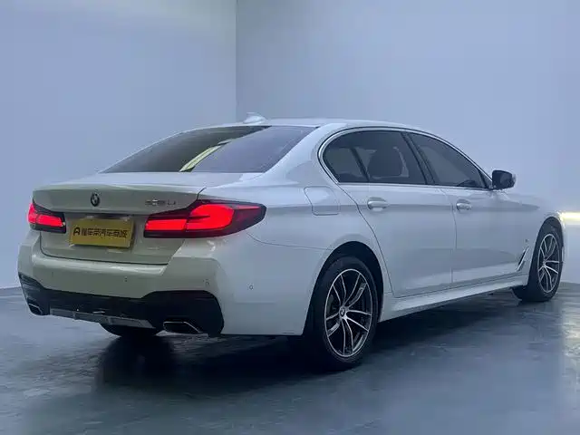 BMW 5 Series — фото 5