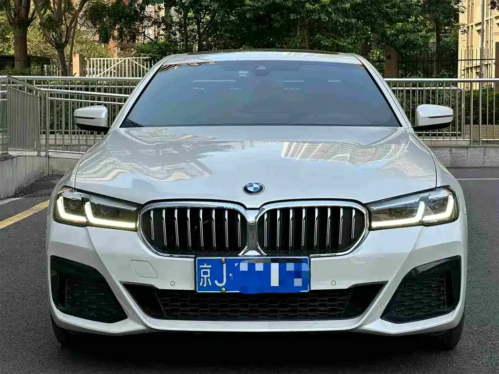 BMW 5 Series — фото 3