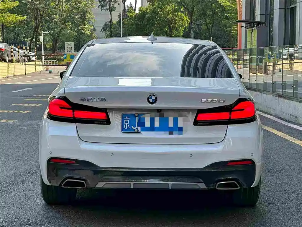 BMW 5 Series — фото 5