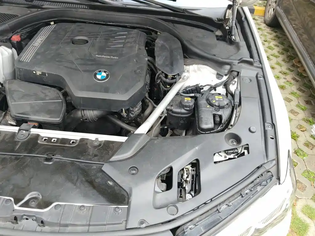 BMW 5 Series — фото 20