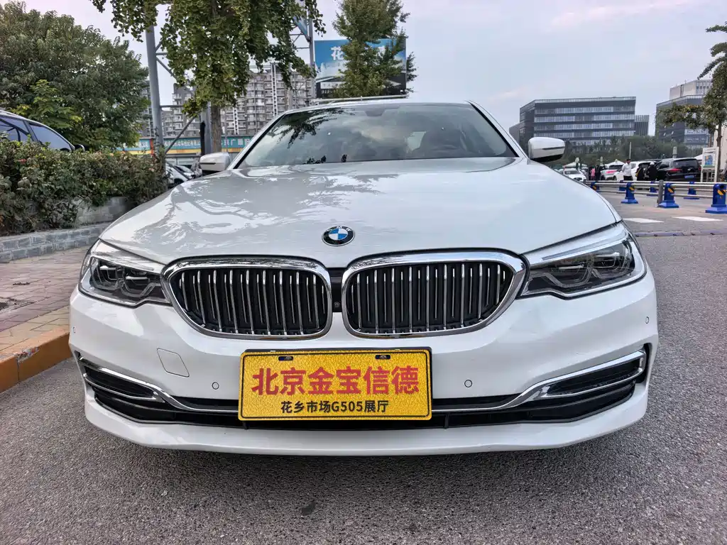 BMW 5 Series — фото 2