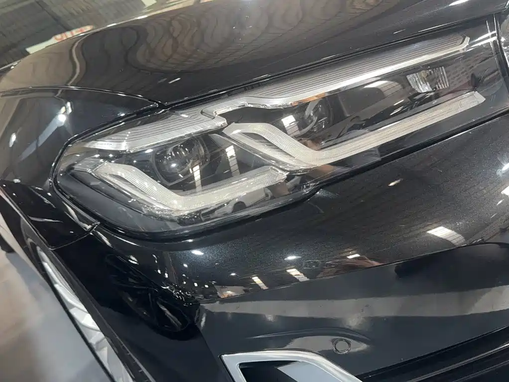 BMW 5 Series New Energy — фото 3