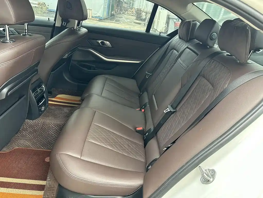 BMW 3 Series — фото 11