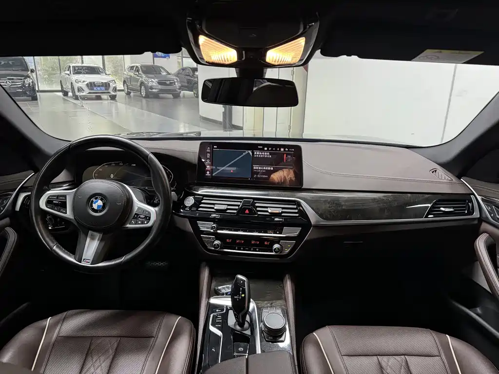 BMW 5 Series — фото 5