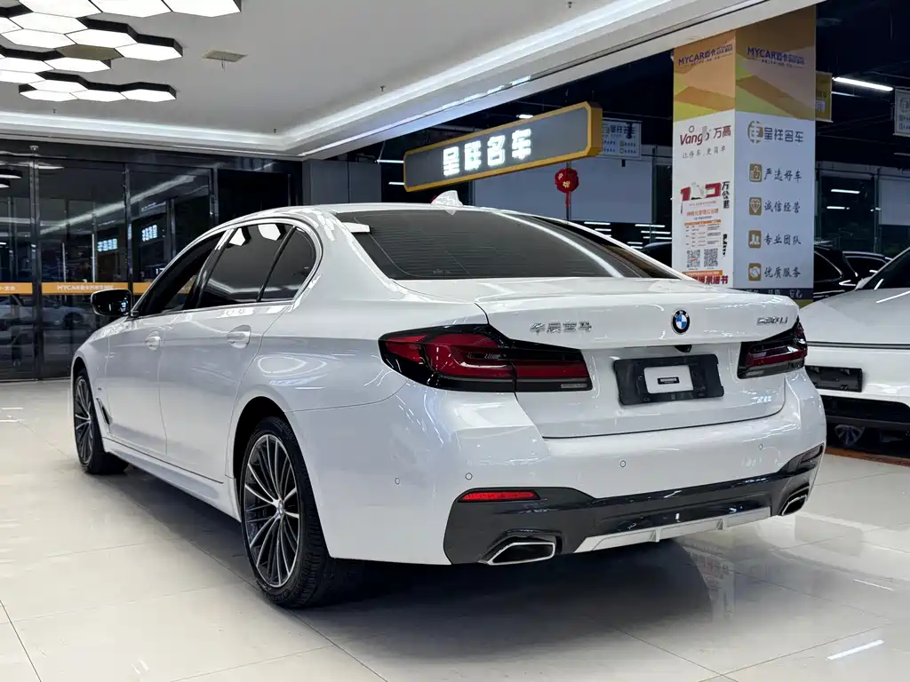 BMW 5 Series — фото 4