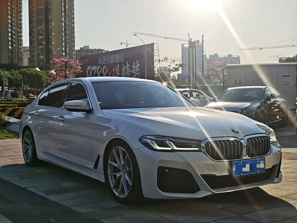 BMW 5 Series — фото 3