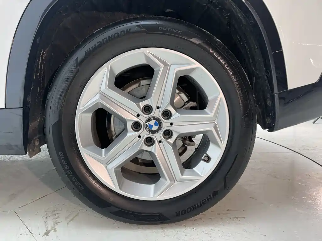 BMW X1 — фото 17