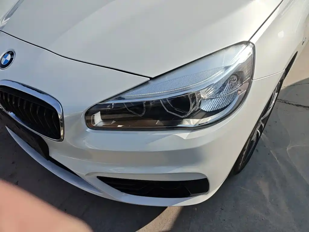 BMW 2 Series Active Tourer — фото 24