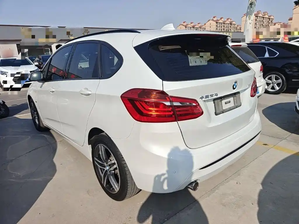 BMW 2 Series Active Tourer — фото 5